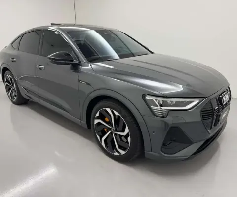 AUDI E-TRON 2022