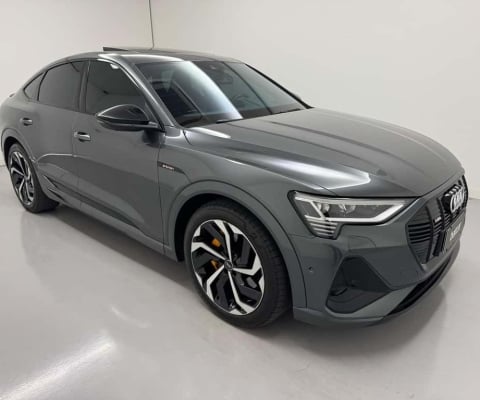 AUDI E-TRON 2022