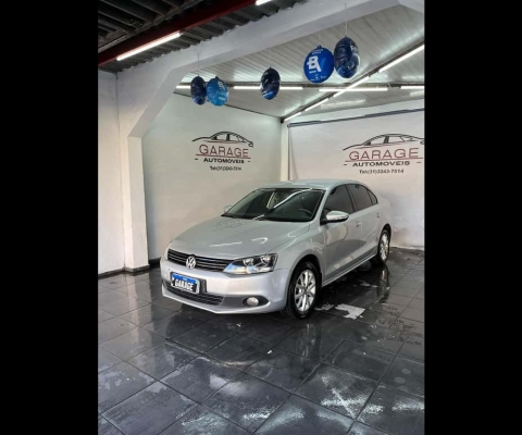 Volkswagen Jetta Comfortline 2.0 T.Flex 8V 4p Tipt.  - Prata - 2014/2014