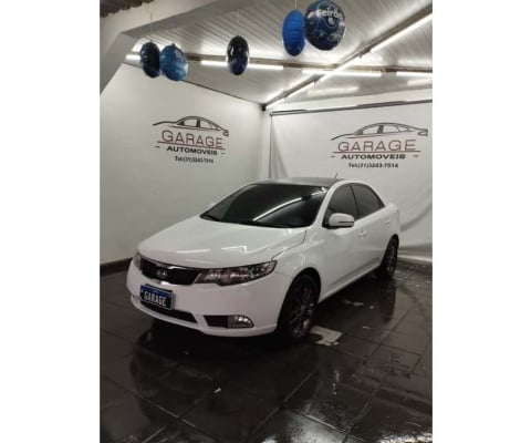 Kia Cerato 2012 1.6 e.221 sedan 16v gasolina 4p manual