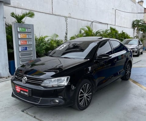 Volkswagen Jetta Highline 2.0 TSI 16V 4p 2013