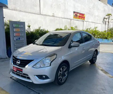 Nissan Versa 1.6 Unique 2016
