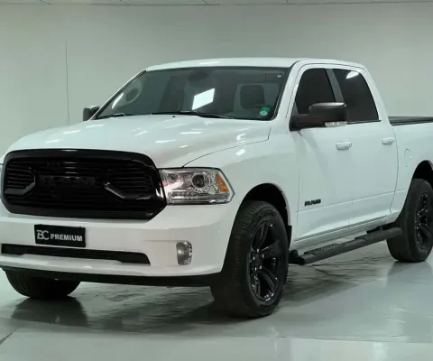 RAM CLASSIC LARAMIE NIGHT ED. 5.7 4X4 Aut.