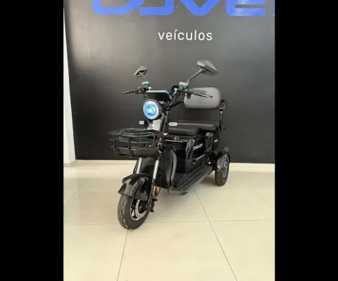 CONDUZZA TRICICLO SIDNEY 2025