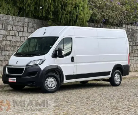 Peugeot Boxer Cargo 2.2 13m3 - Branca - 2022/2023