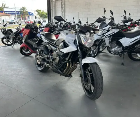 YAMAHA XJ6 N 2012