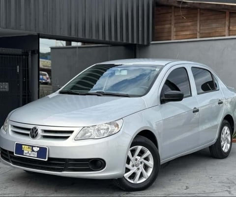 Volkswagen Voyage 1.6 City  Mi Total Flex 8V 4p  - Prata - 2010/2011