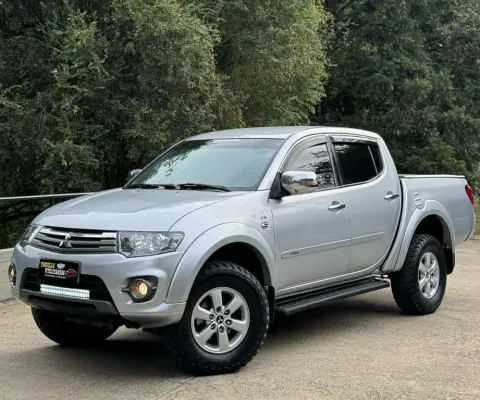 Mitsubishi L200 Triton HPE 3.2 CD TB Int.Diesel Aut - Prata - 2014/2015