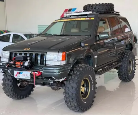 JEEP GRAND CHEROKEE 5.2 LIMITED 4X4 V8 16V GASOLINA 4P AUTOMÁTICO