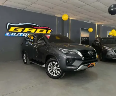 Toyota Hilux sw4 2024 2.8 d-4d turbo diesel diamond 7l 4x4 automático