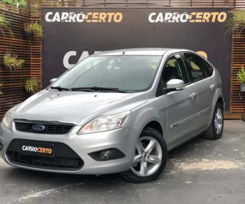 Ford Focus 2.0 2011 Flex  Ótimo desempenho e conforto
