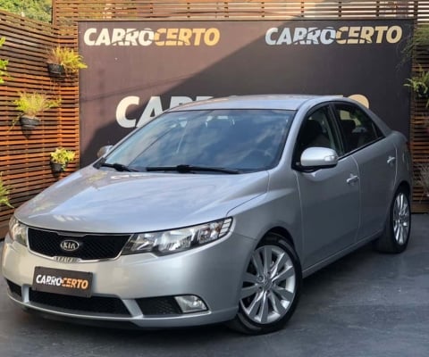 Kia Motors Cerato 1.6  Mec. 2010 Gasolina   Corre Conferir