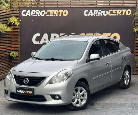 Nissan VERSA SL 1.6  Mec. 2013 Flex  Muito conforto pagando POUCO