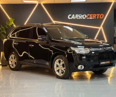 Mitsubishi OUTLANDER 3.0 GT 3.0 V6 Aut. 2014 Gasolina  7 LUGARES  Camera 360º Teto solar