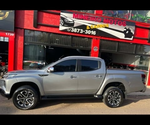 Mitsubishi L200 TRITON 2.4 16V TURBO DIESEL SPORT HPE-S CD 4P 4X4 AUTOMÁTICO