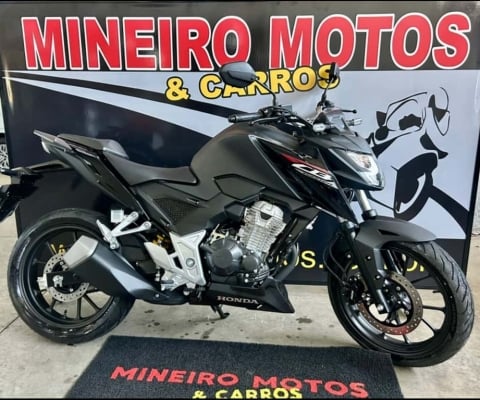 Honda Cb 300 F TWISTER CBS