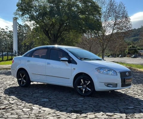 FIAT LINEA ESSENCE 1.8 Flex 16V 4p