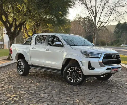 TOYOTA HILUX CD SRX Plus 4x4 2.8 TDI Die. Aut.