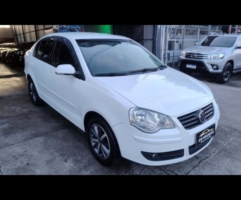 VW - VolksWagen Polo Sedan 1.6 Mi Total Flex 8V 4p 2010 Flex