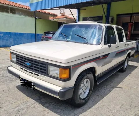D20 Dupla Turbo 1989 Custon com Direção Hidraulica pneus novos