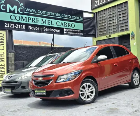 GM - Chevrolet ONIX  Lollapalooza 1.0 F.Power 5p Mec. 2014 Flex