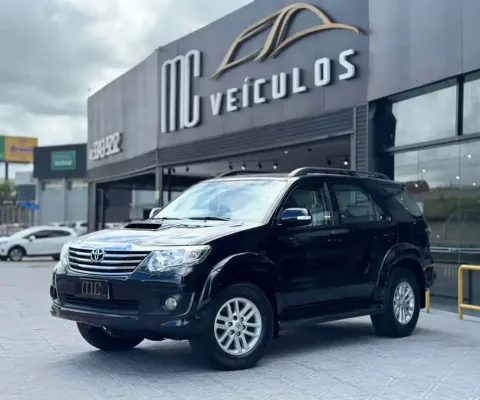 Toyota SW4 SW4 3.0 SW4 SRV D4-D 4X4 TDI DIES. AUT