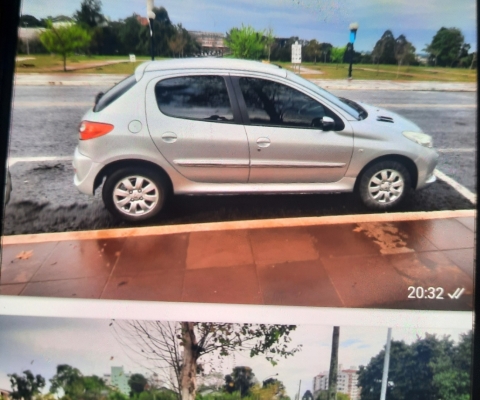 PEUGEOT 207 à venda.