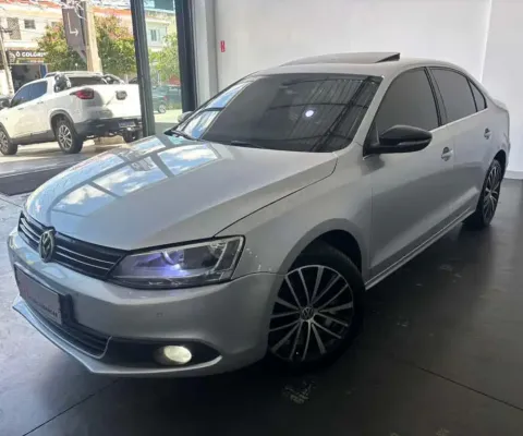 Volkswagen Jetta 2011 2.0 tsi highline 200cv gasolina 4p tiptronic