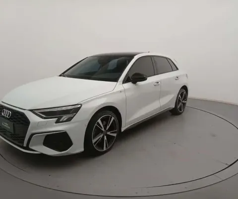 Audi A3 2024 2.0 40 tfsi mhev sportback performance black s-tronic