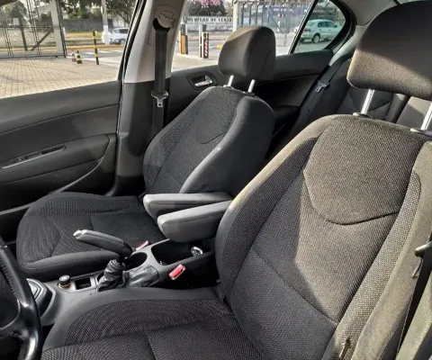 PEUGEOT 408 à venda.