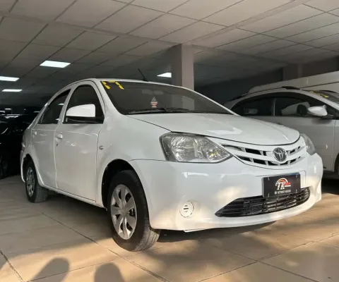 Toyota Etios 2017 1.5 x sedan 16v flex 4p manual