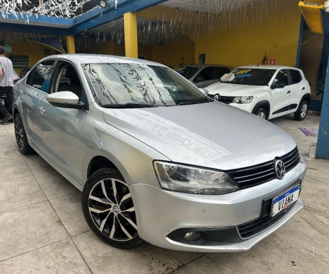 VW JETTA 2.0 TSI 2014/2014 – POTÊNCIA, ELEGÂNCIA E TECNOLOGIA! 