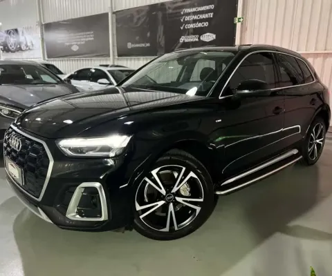 AUDI Q5 S-Line Black 2.0 TFSI Quat. S-Tronic