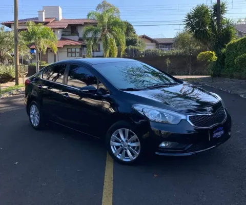KIA Cerato SX3 1.6 automático 2013/2013 impecável com manual e chave reserva 