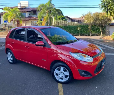 Ford Fiesta Hatch 1.0 Class Completo 2011 Vermelho - Pneus Novos