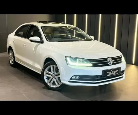 Volkswagen Jetta Highline 2.0 TSI 16V 4p Tiptronic  - Branca - 2017/2017