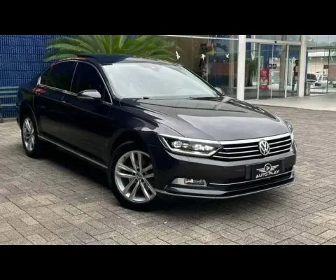 Volkswagen Passat Highline 2.0 TSI 220cv Tip.  - Cinza - 2018/2018