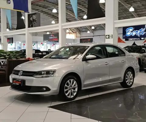 VOLKSWAGEN JETTA 2.0 COMFORTLINE FLEX 4P TIPTRONIC