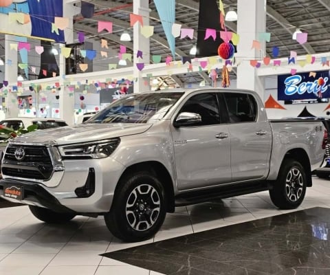 TOYOTA HILUX 2.8 D-4D TURBO DIESEL CD SRX 4X4 AUTOMÁTICO