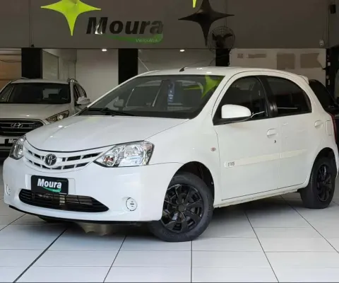 Toyota etios hb xs 15 2016
