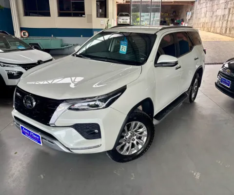 Toyota hilux srv srx 7 lugares impecável!!