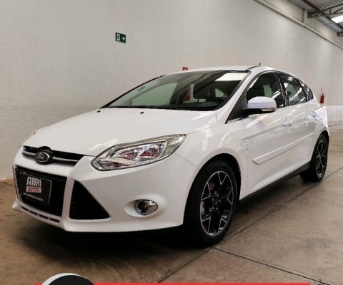 Focus Hatch Titanium 2.0 Flex Automático Completo 2014