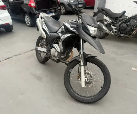 Honda Xre 300 km baixo 2011