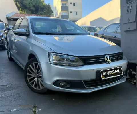 Vw Jetta 2.0 Tsi 2013 Aut Teto solar blindado
