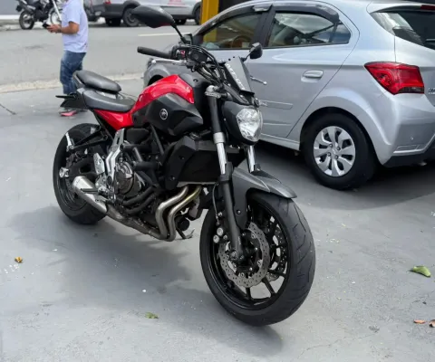 Yamaha Mt 07 km baixissimo 2016 gasolina