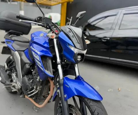 Yamaha F25 Fazer 2023 km baixo