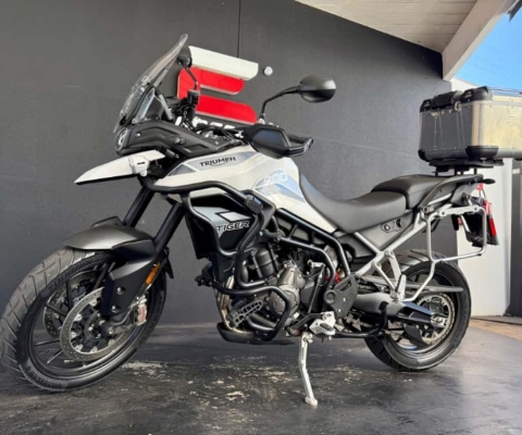 TRIUMPH TIGER 900