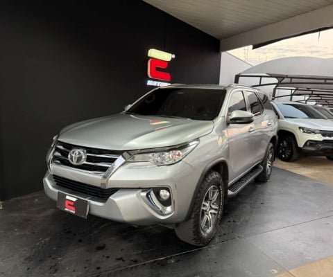 TOYOTA HILUX SW4 2.7 SRV 4X2 16V