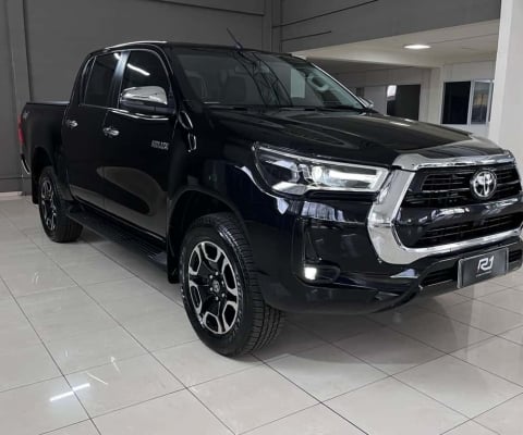 TOYOTA HILUX CD SRX 4x4 2.8 TDI 16V Diesel Aut.