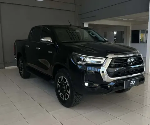 TOYOTA HILUX CD SRX 4x4 2.8 TDI 16V Diesel Aut.